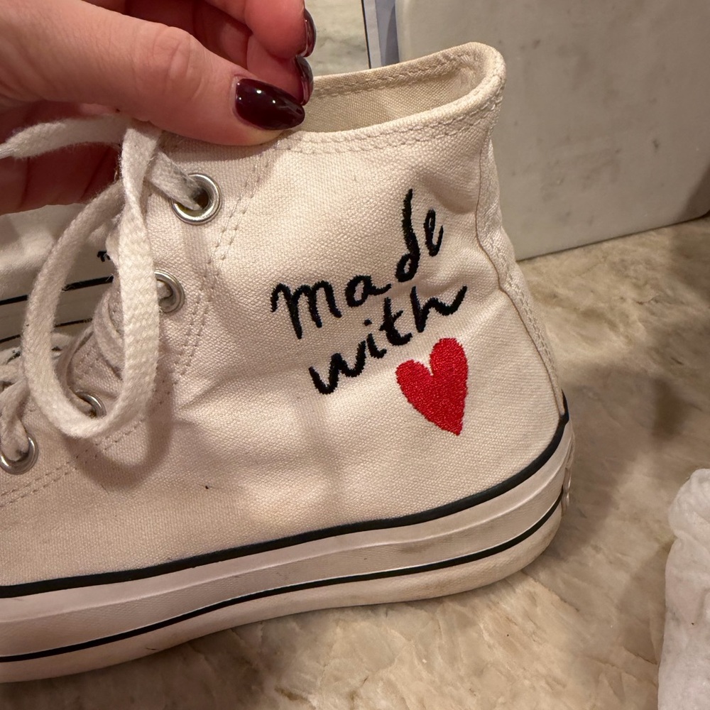 Converse platform High-Top Sneakers with Red Heart